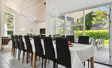 Lovely home in Væggerløse with sauna 3
