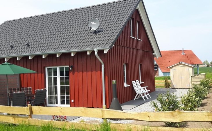 Schwedenhaus Zierow mit Terrasse und Grill 1