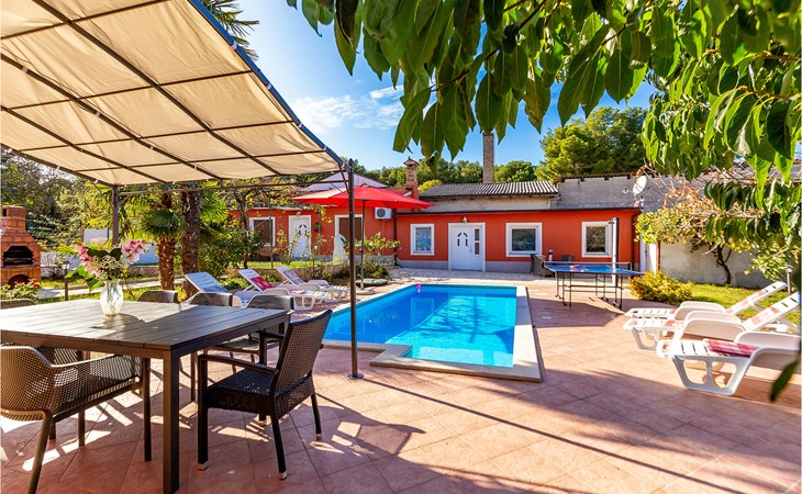 Beautiful home in Pula with WiFi 1