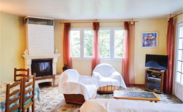 2 bedroom nice home in Athis 2