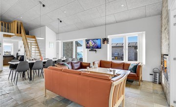 Nice home in Tarm with kitchen 2