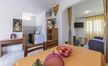 Stunning apartment in Marcana 3