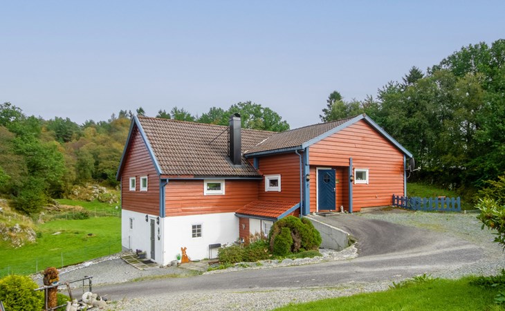Das Rote Haus (FJH670) 1