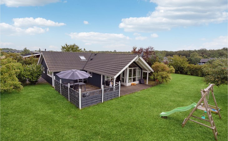 Gorgeous home in Sydals with kitchen 1