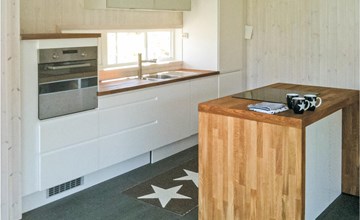 5 bedroom lovely home in Hjelmeland 2