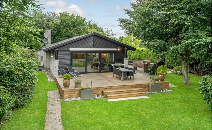 Lovely home in Gørlev with kitchen 1
