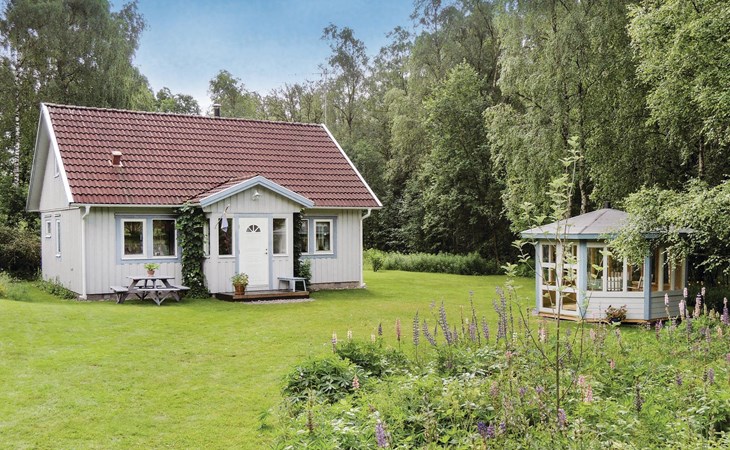 Nice home in ätran with kitchen 1