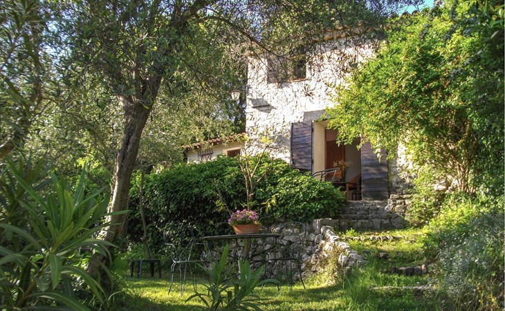 Atemberaubendes Haus mit 1 Schlafzimmer in Peymeinade 1