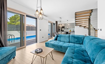 Gorgeous home in Srima 3