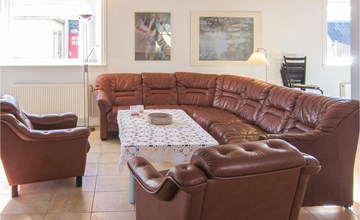 5 bedroom cozy home in Hasle 3