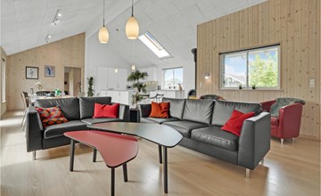 8 bedroom stunning home in Nordborg 3