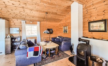 Beautiful home in Hebnes with WiFi 3
