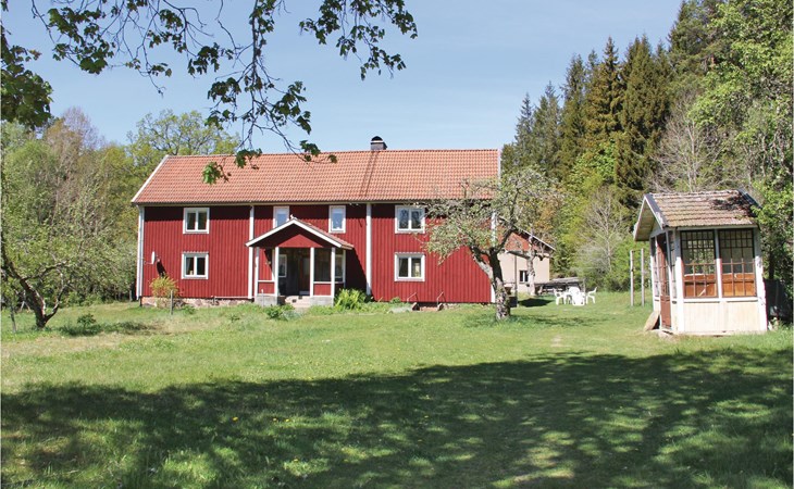 5 bedroom pet friendly home in Backaryd 1