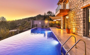 Steinhausvilla in der Natur 3