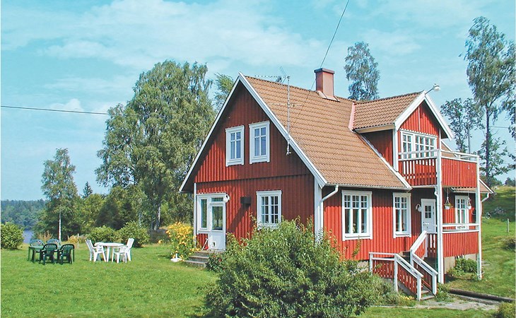 Lovely home in Knäred with lake view 1