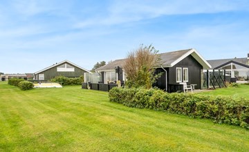 "Snioulf" - 10m from the sea 3