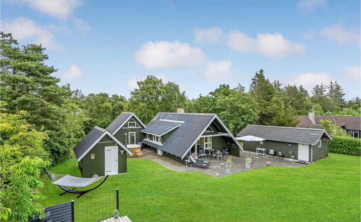 Lovely home in Hemmet with jacuzzi 1