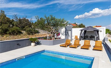 Gorgeous home in Zecevo Rogoznicko 3