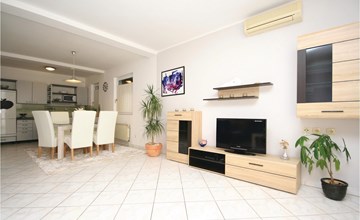 Nice apartment in Vodice with WiFi 2