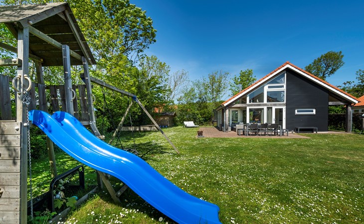 Westerduyn 5 family villa with large garden and play area 1