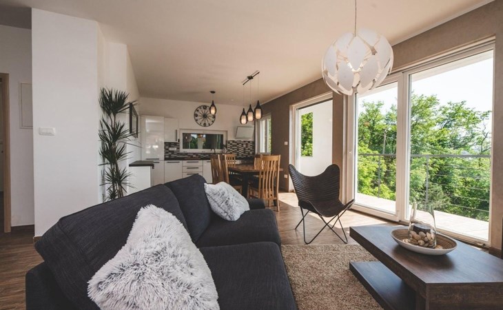 für 7 Personen und 1 Kind 1