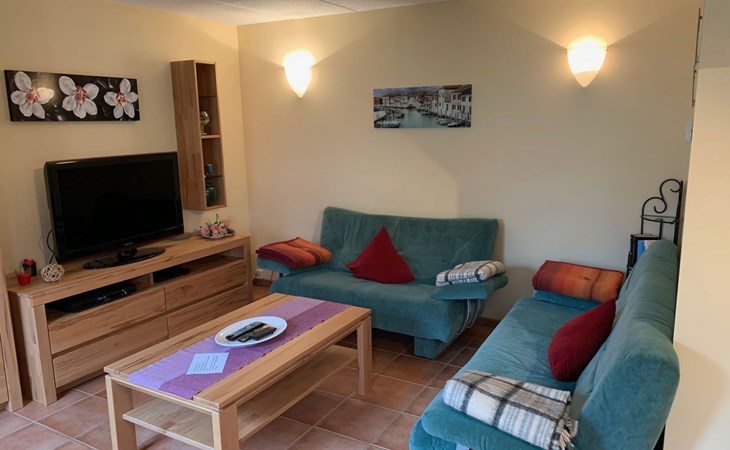 am Wasser mit Terrasse und Kaminofen 1