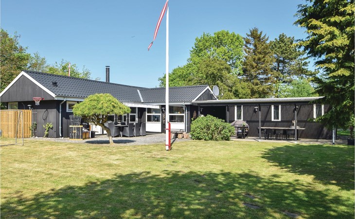 Gorgeous home in Juelsminde with sauna 1