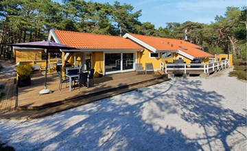 Pet friendly home in Nexø with WiFi 2