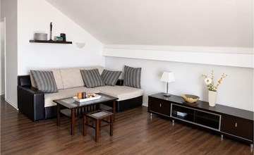 2 bedroom beautiful apartment in Jesenice 3