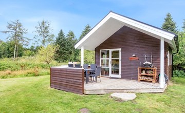 "Unge" - 2.9km from the sea 2