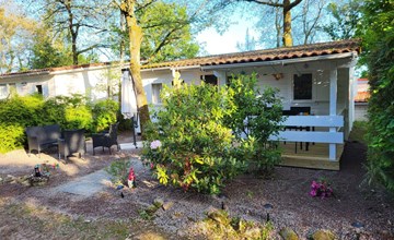 Chalet B10 Yemanisi in der Dordogne 2