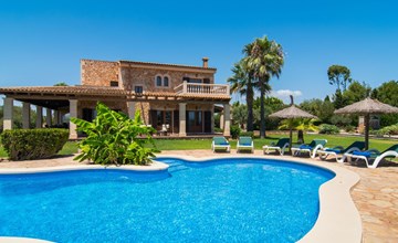 Fantastische Finca mit überdachter Terrasse 2