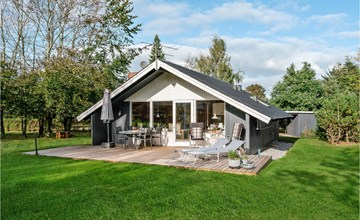 Amazing home in Løgstør with kitchen 2
