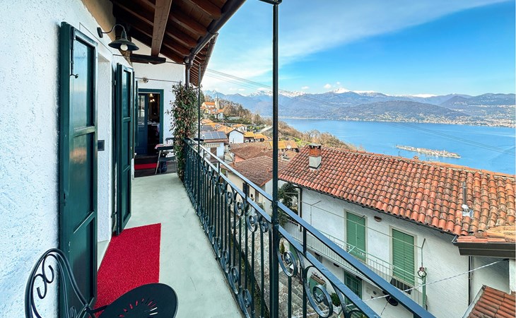 2 bedroom awesome apartment in Stresa 1