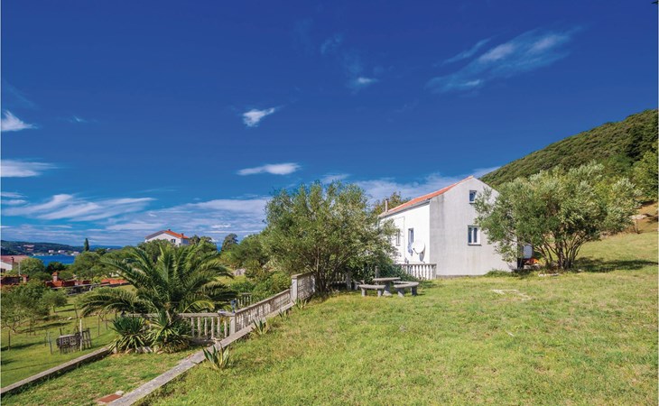 Lovely home in Supetarska Draga 1
