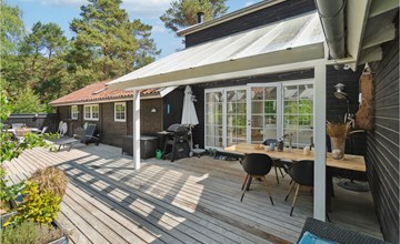 4 bedroom stunning home in Nexø 2