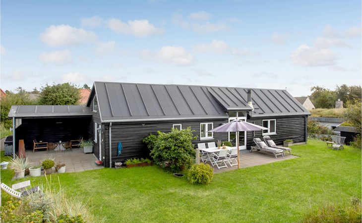 Gorgeous home in Bindslev with kitchen 1