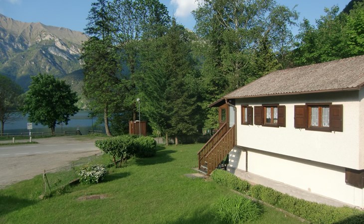 Freistehendes Haus mit Veranda mit Seeblick 1
