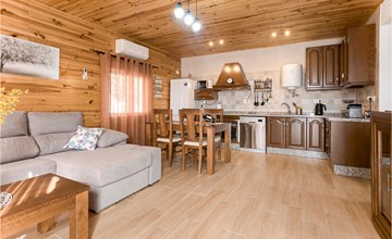 2 bedroom amazing home in Rute 3