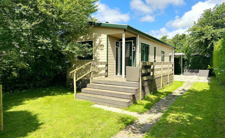 Chalet 521 at Recreatiepark De Wielen 1