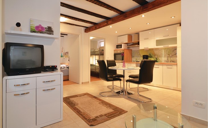 2 bedroom nice apartment in Lovran 1