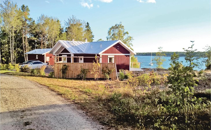 Awesome home in Grisslehamn 1