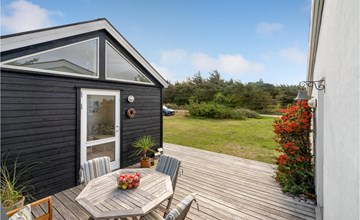 Beautiful home in Ulfborg with WiFi 2