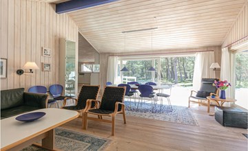 Pet friendly home in Nexø with WiFi 3