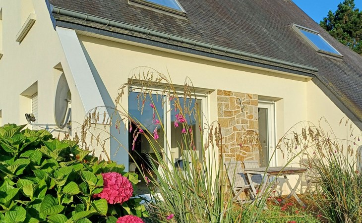 Komforthaus mit Traumgarten und Meerblick 1