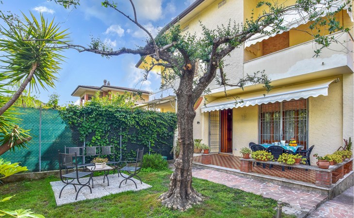 3 bedroom stunning home in Forte dei Marmi 1