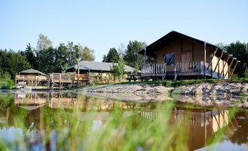 Luxus Safarizelt am Wasser für 6 Personen 3