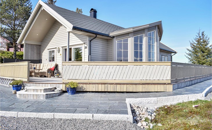 Gorgeous home in Torangsvåg with WiFi 1