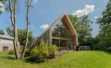 Lodge mit Jacuzzi | 4 Personen 2