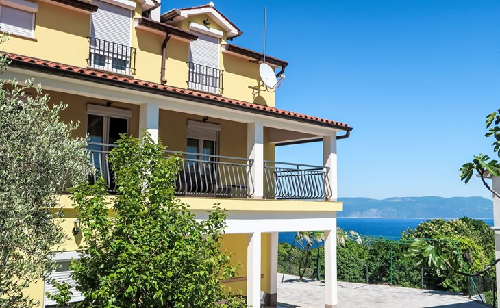 4-Person Apartment Marinella in Crni near Labin | Sea View & 2 km from the Beach 1
